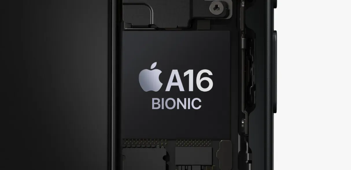 Смартфон Apple iPhone 15 Plus Black 256GB (MU183RX/A) - 15