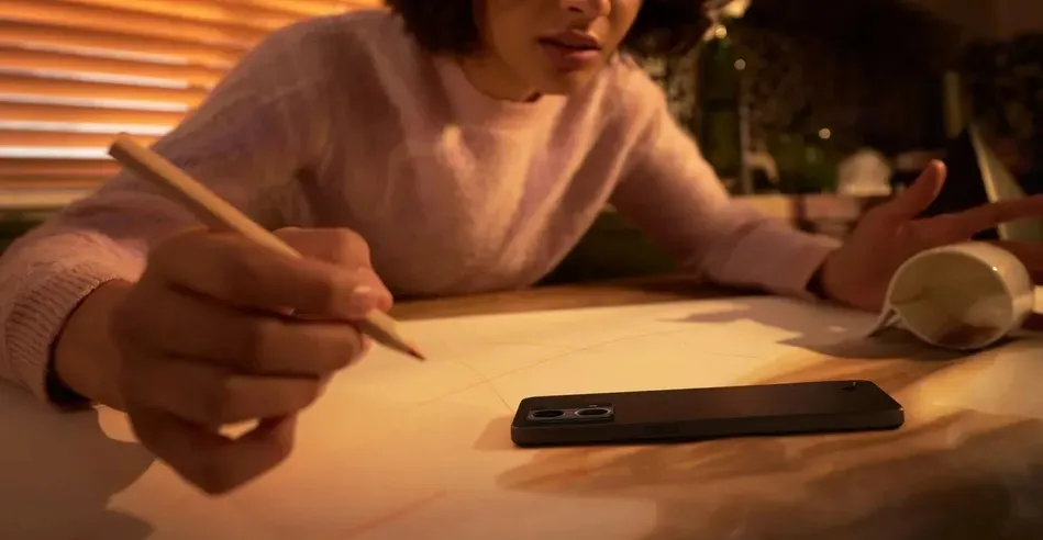 Смартфон OPPO Reno 7 8/128GB Cosmic Black - 15