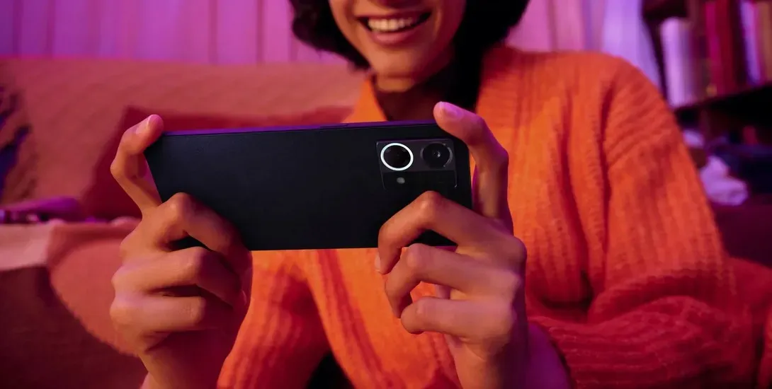 Смартфон OPPO Reno 7 8/128GB Cosmic Black - 16
